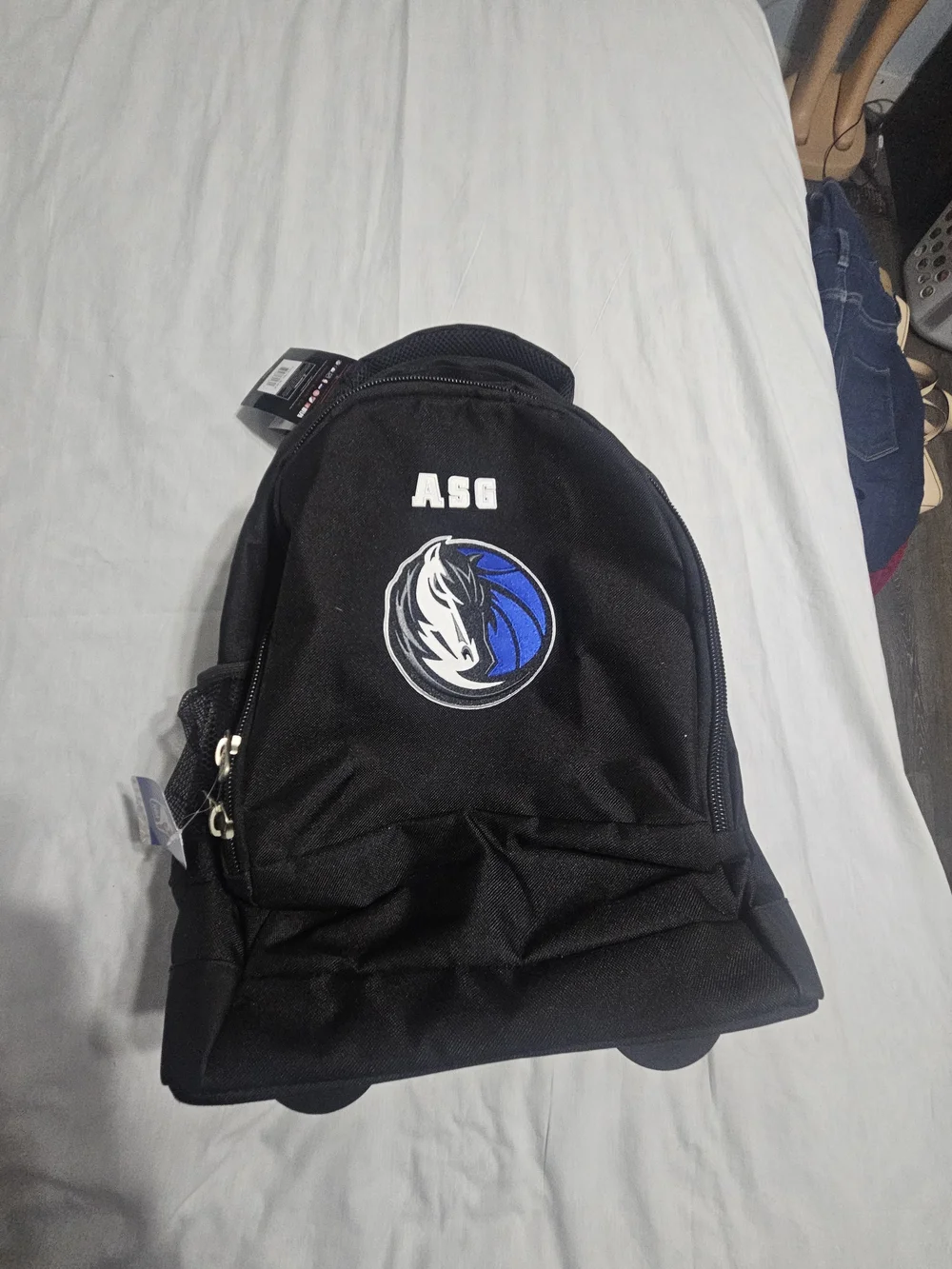 Glenco Black Backpack with Branded Luggage Tag
